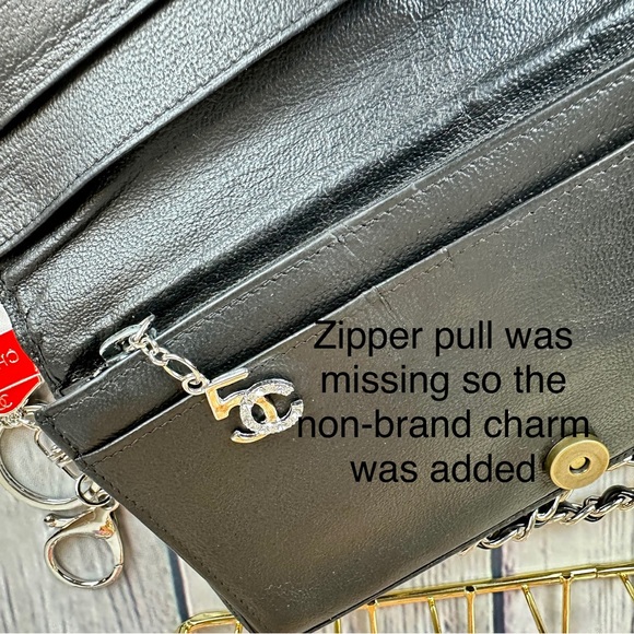 CHANEL black leather wallet crossbody bag with chain and charm - Picture 8 of 16